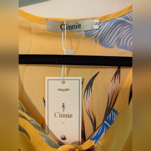 Cinnie Yellow Tropical Keyhole Fit & Flare Dress Size S NWT - Picture 6 of 6